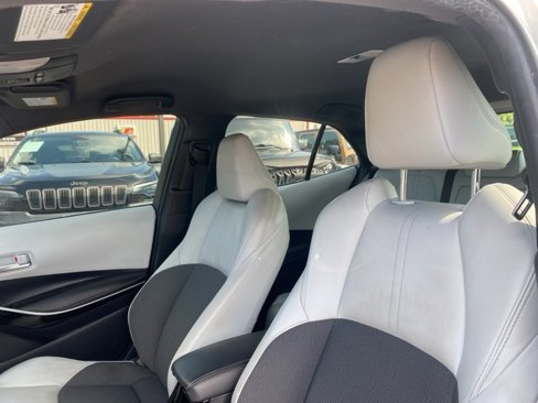 Used 2019 Toyota Corolla XSE image 11