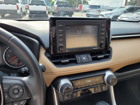Certified 2021 Toyota RAV4 XLE Premium image 26