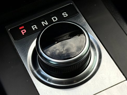 Used 2020 Land Rover Discovery Landmark image 18