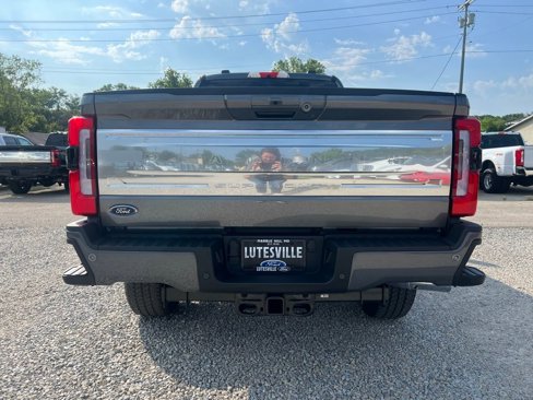 New 2025 Ford F250 Platinum w/ Platinum Plus Package image 7