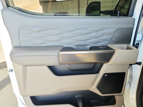 New 2026 Ford F450 Platinum image 32