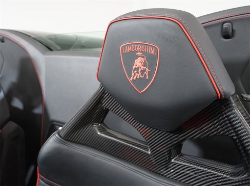 Used 2022 Lamborghini Huracan EVO image 16