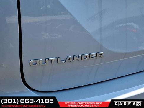New 2025 Mitsubishi Outlander SE image 16