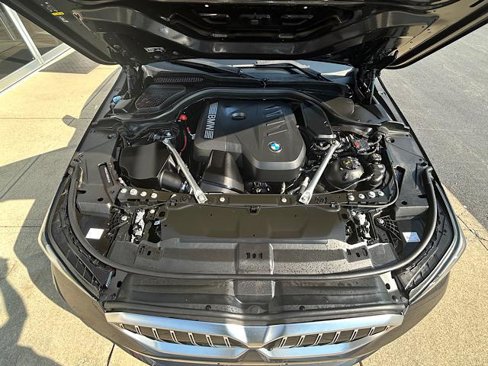 Certified 2024 BMW 530i xDrive image 3