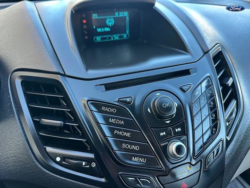 Used 2014 Ford Fiesta SE image 23