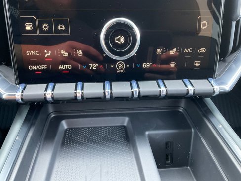 New 2026 GMC Acadia AT4 w/ Super Cruise Package image 8