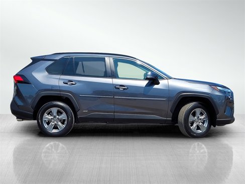 Used 2023 Toyota RAV4 LE image 3
