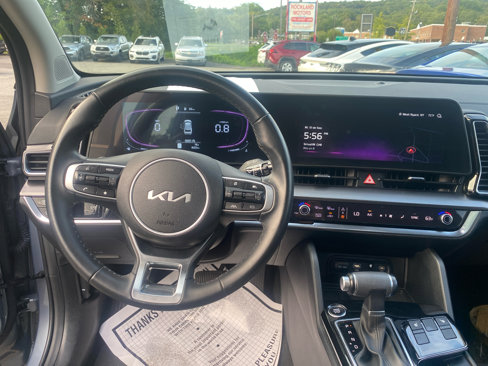 Used 2025 Kia Sportage EX w/ Premium Package image 23