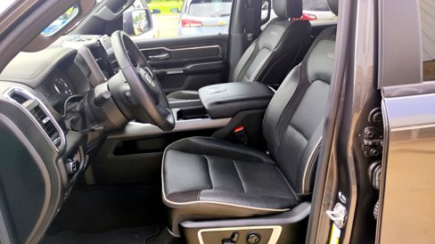 Used 2024 RAM 1500 Laramie image 12