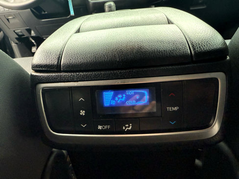 Used 2019 Toyota Highlander LE image 23