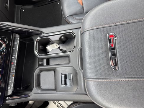 Used 2024 GMC Sierra 2500 AT4 w/ AT4 Premium Plus Package image 14