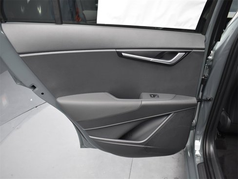 New 2025 Kia Niro EX image 17