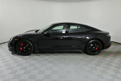 New 2025 Porsche Taycan GTS image 2