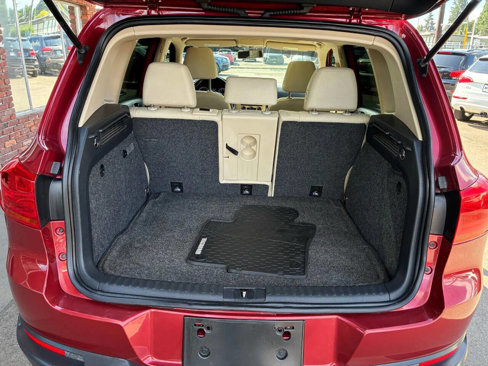 Used 2015 Volkswagen Tiguan SE image 16