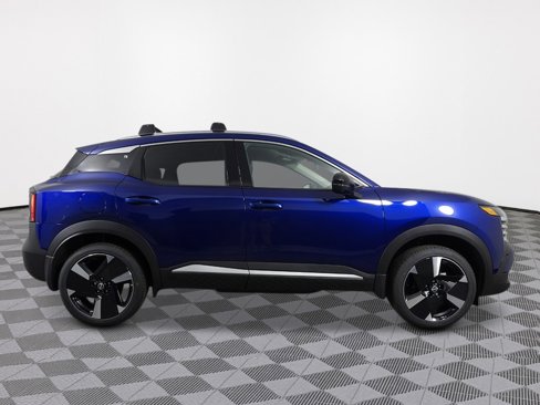 New 2026 Nissan Kicks SR image 2