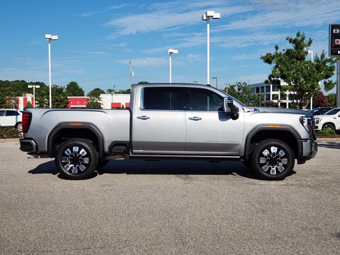 New 2025 GMC Sierra 2500 Denali w/ Denali Reserve Package image 8