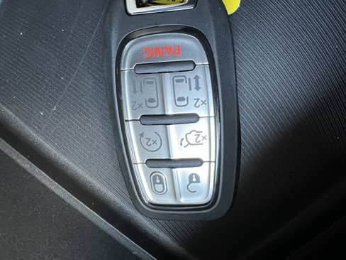 New 2026 Chrysler Pacifica Select image 41