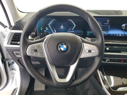 Used 2025 BMW X7 xDrive40i image 24