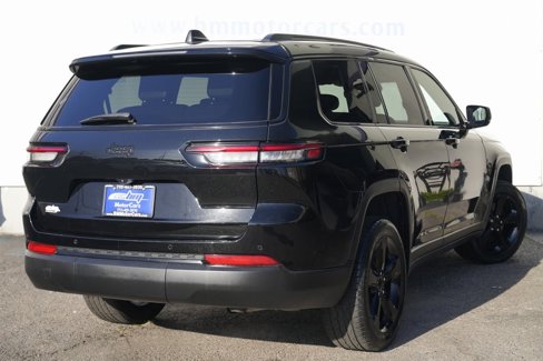Used 2023 Jeep Grand Cherokee L Laredo image 3