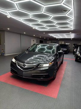Used 2015 Acura TLX V6 image 2