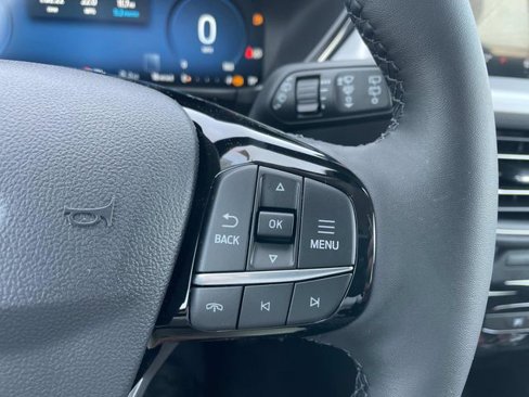 New 2024 Ford Escape SE w/ PHEV Premium Package image 13