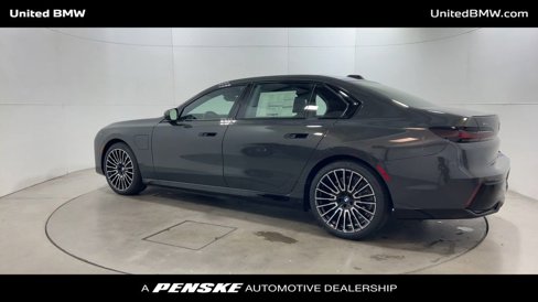 New 2026 BMW 750e xDrive w/ Executive Package image 6