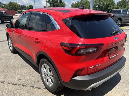 Used 2024 Ford Escape Active image 9