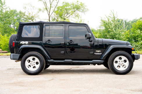 Used 2013 Jeep Wrangler Unlimited Sahara w/ Connectivity Group image 2