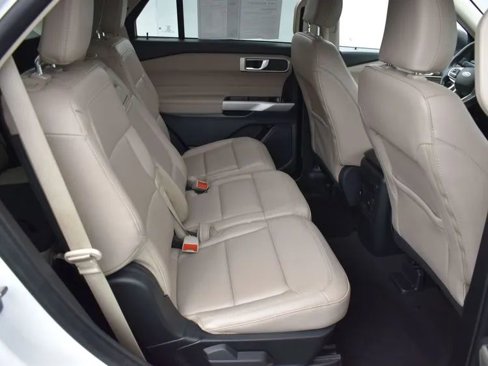 Used 2023 Ford Explorer XLT w/ Equipment Group 202A image 17
