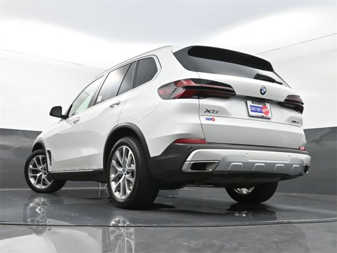 Used 2024 BMW X5 xDrive40i w/ Premium Package image 31