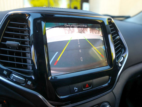 Used 2020 Jeep Cherokee Limited image 4