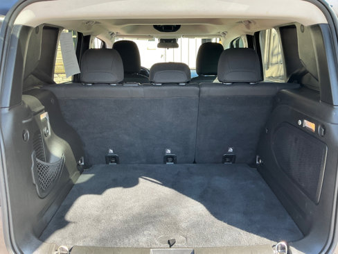Used 2016 Jeep Renegade 75th Anniversary image 15