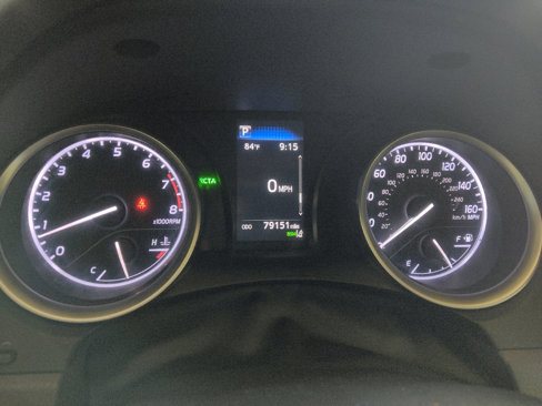 Used 2021 Toyota Camry LE image 23