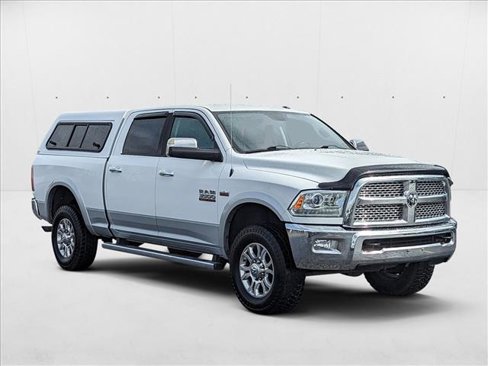 Used 2015 RAM 3500 Laramie image 3