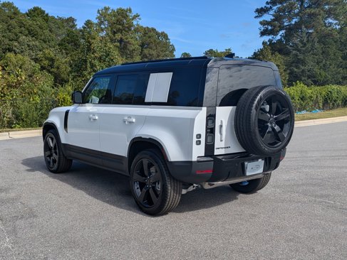 New 2026 Land Rover Defender 110 S image 7
