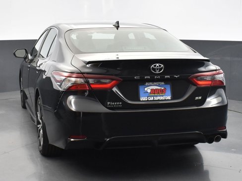Used 2024 Toyota Camry SE image 35