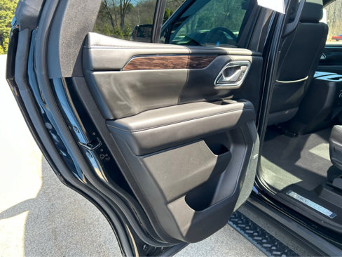 Used 2022 Chevrolet Tahoe Z71 w/ Off-Road Capability Package image 32