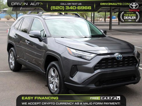 Used 2022 Toyota RAV4 XLE image 1