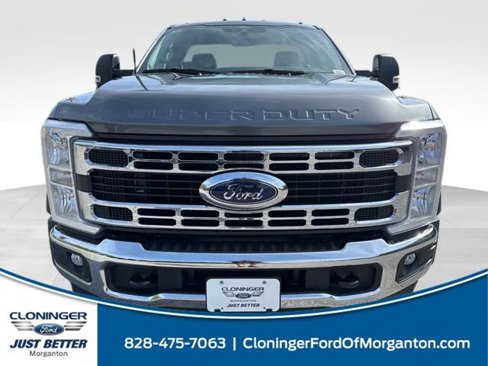 New 2025 Ford F550 4x4 Regular Cab Super Duty image 3
