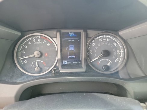 Used 2023 Toyota Tacoma TRD Off-Road image 23