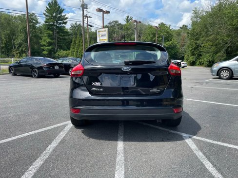 Used 2016 Ford Focus SE w/ Equipment Group 201A image 9