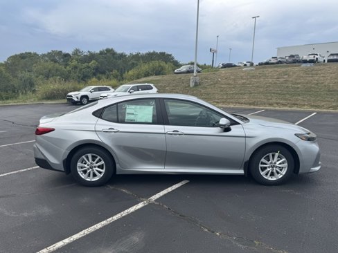 New 2026 Toyota Camry LE image 2