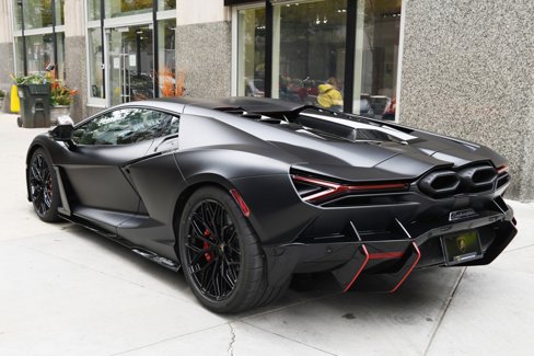 Used 2024 Lamborghini Revuelto image 27