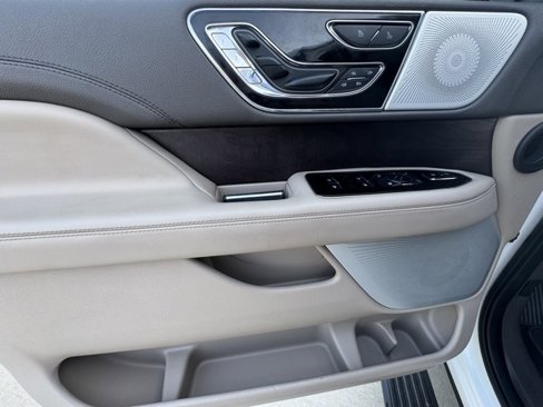 Used 2023 Lincoln Navigator L Reserve image 13