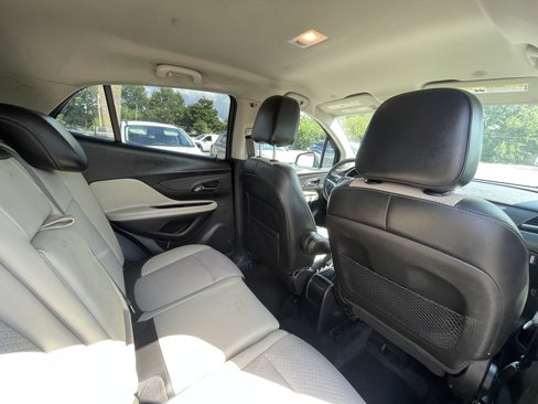 Used 2018 Buick Encore Sport Touring image 22