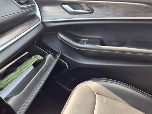 Used 2021 Jeep Grand Cherokee L Limited image 48