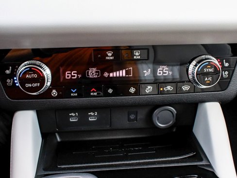 New 2025 Mitsubishi Outlander AWD image 24