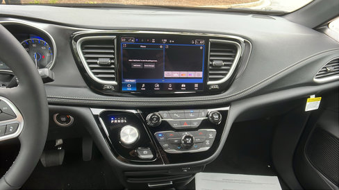 New 2026 Chrysler Pacifica Select image 29