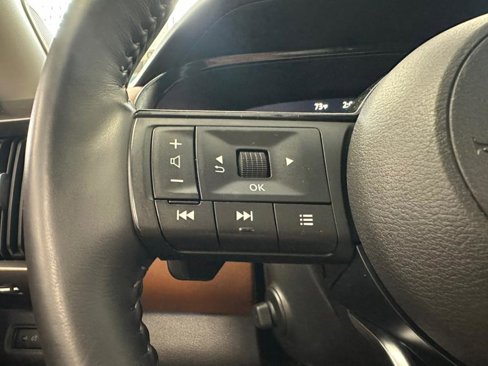 Used 2023 Nissan Pathfinder Platinum w/ Black Appearance Package image 52