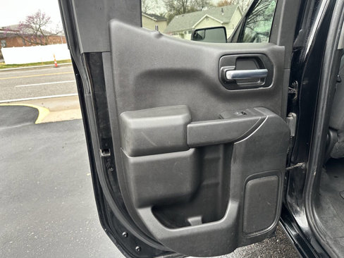 Used 2020 Chevrolet Silverado 1500 Custom w/ Custom Value Package image 16